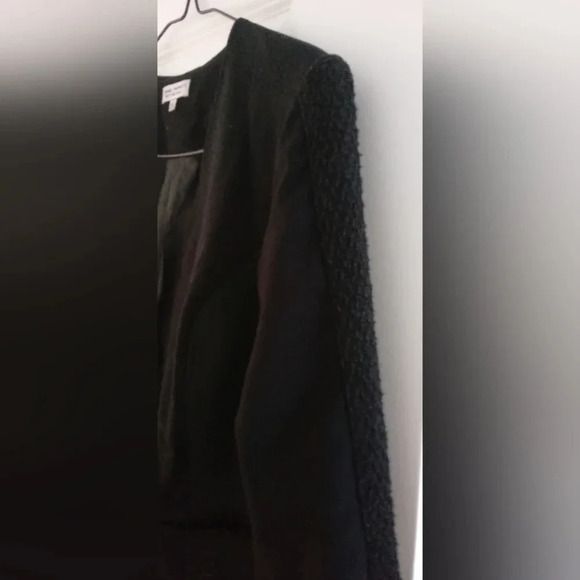 Chanel Property not for sale Croped Vest with zipper - Picture 4 of 11